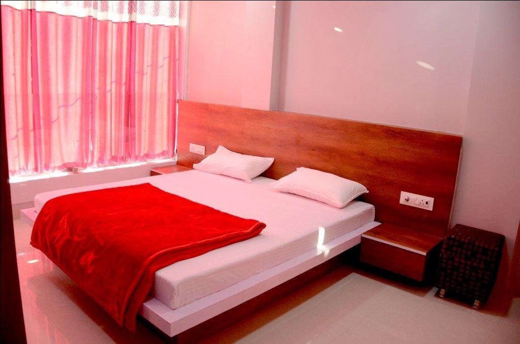 Hotel Tathastu Удджайн Экстерьер фото